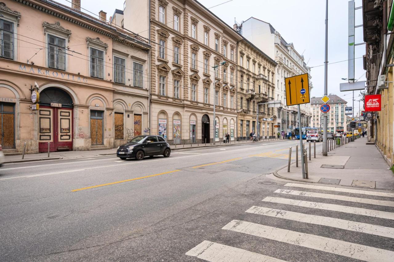 Studio Station With Gallery Budapest Exterior photo